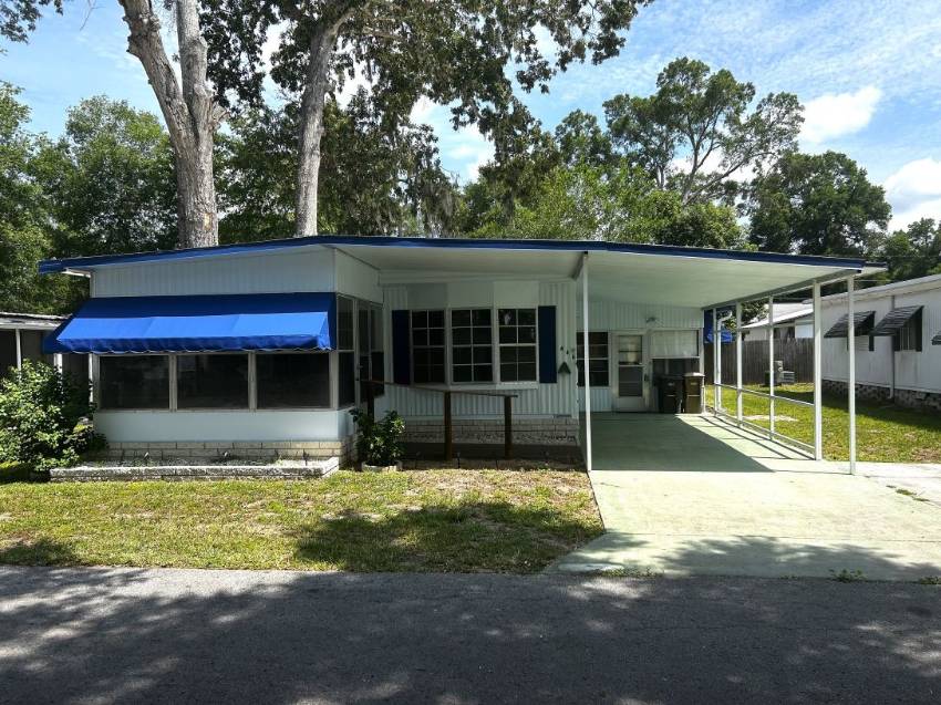 Ocala, FL Mobile Home for Sale located at 3150 Ne 36th Ave The Villas At Spanish Oaks